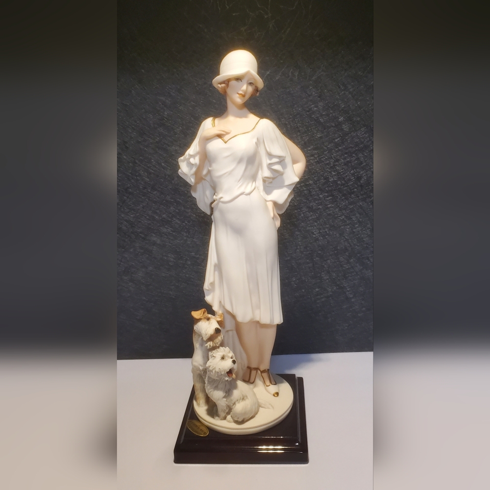 GIUSEPPE ARMANI FIGURE "Priscilla"  with dogs Original Box NOT included